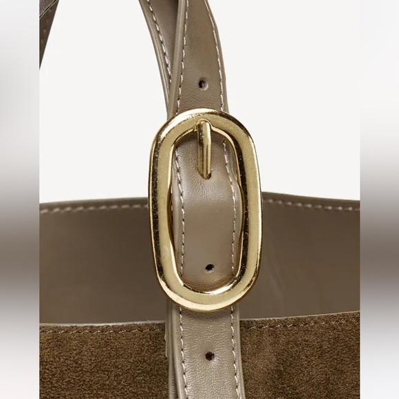 Old navy Medium Carrie Tote Bag in faux suede olive goldtone buckle NWT - Picture 3 of 4